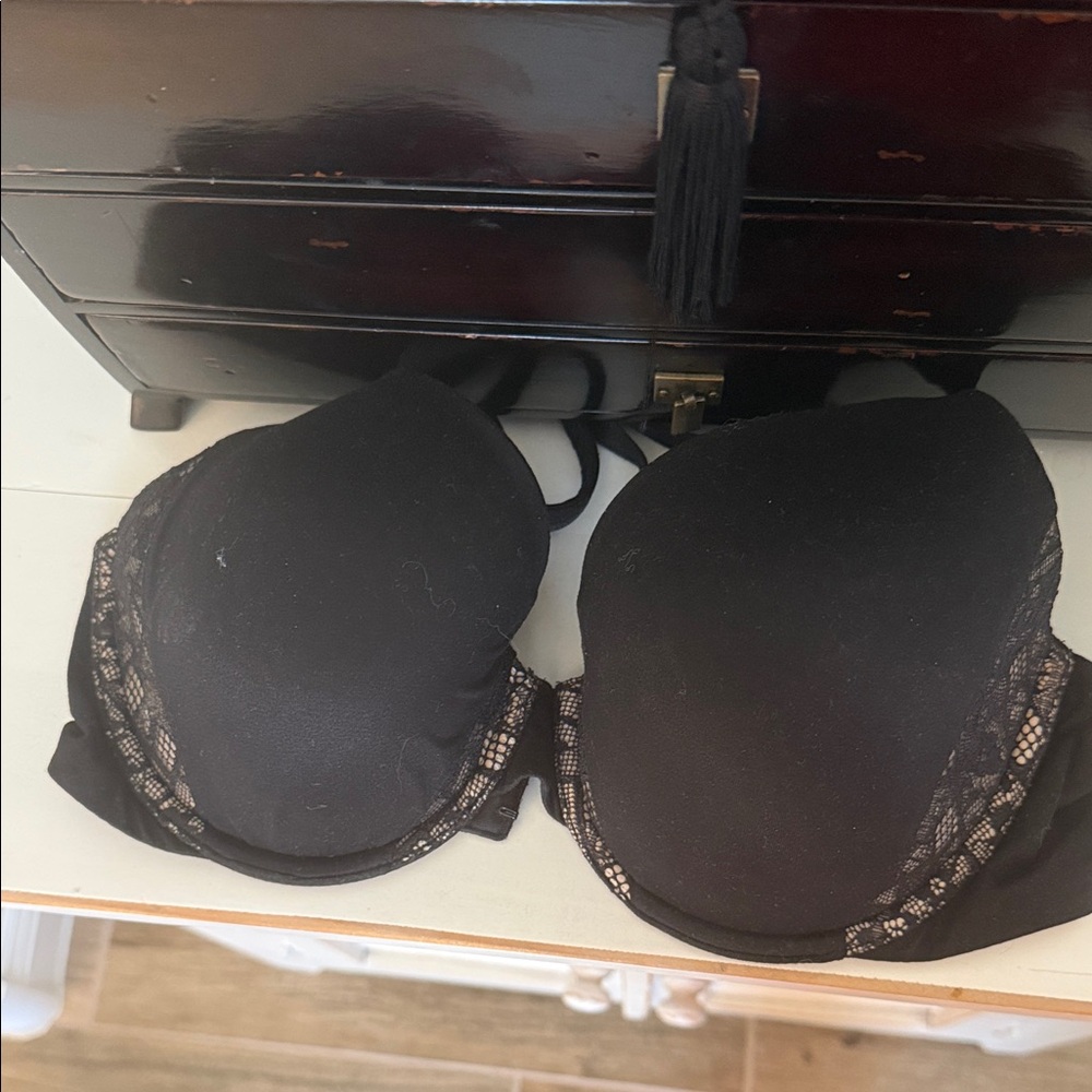 Victoria's Secret Black Lace Accent Bra